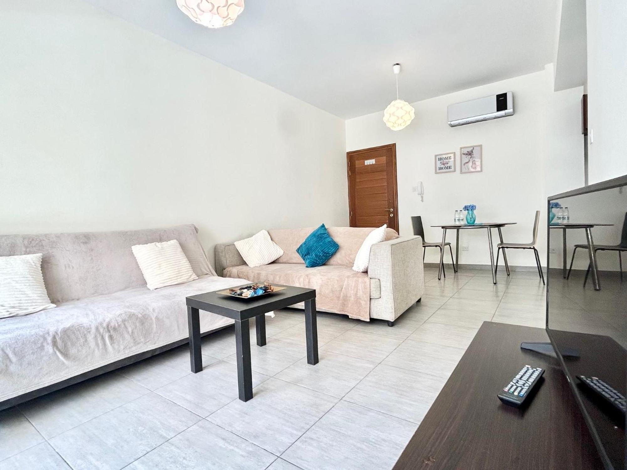 Sun Julz Apartments On The Beach Πάφος Εξωτερικό φωτογραφία