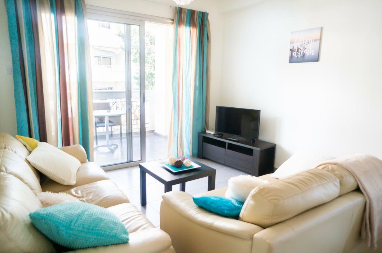 Sun Julz Apartments On The Beach Πάφος Εξωτερικό φωτογραφία